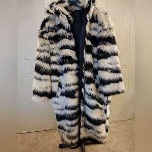 UGG Women's KOKO Snow Tiger Coat